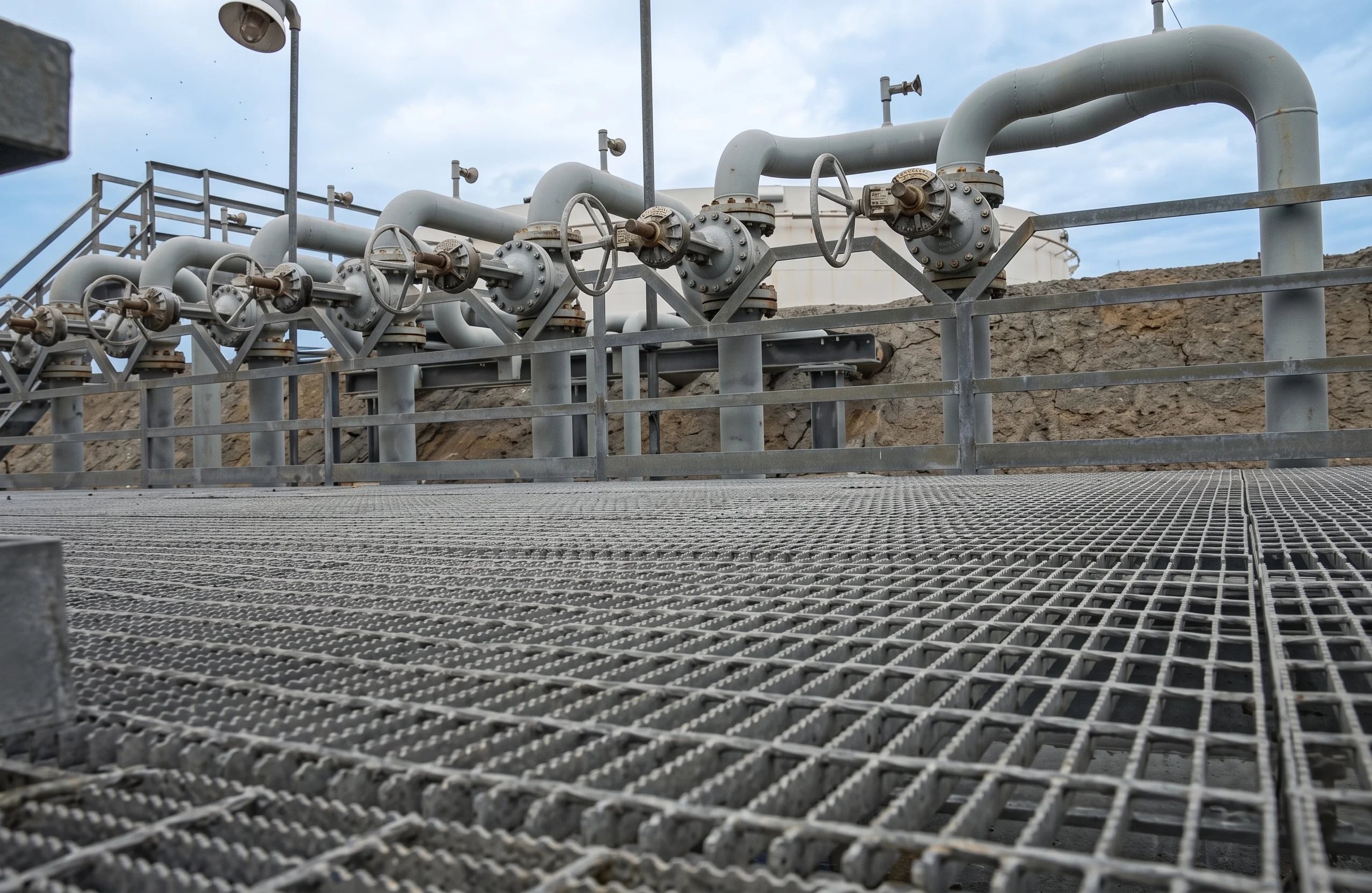 Plantas industriales, refinerías y complejos de manufactura